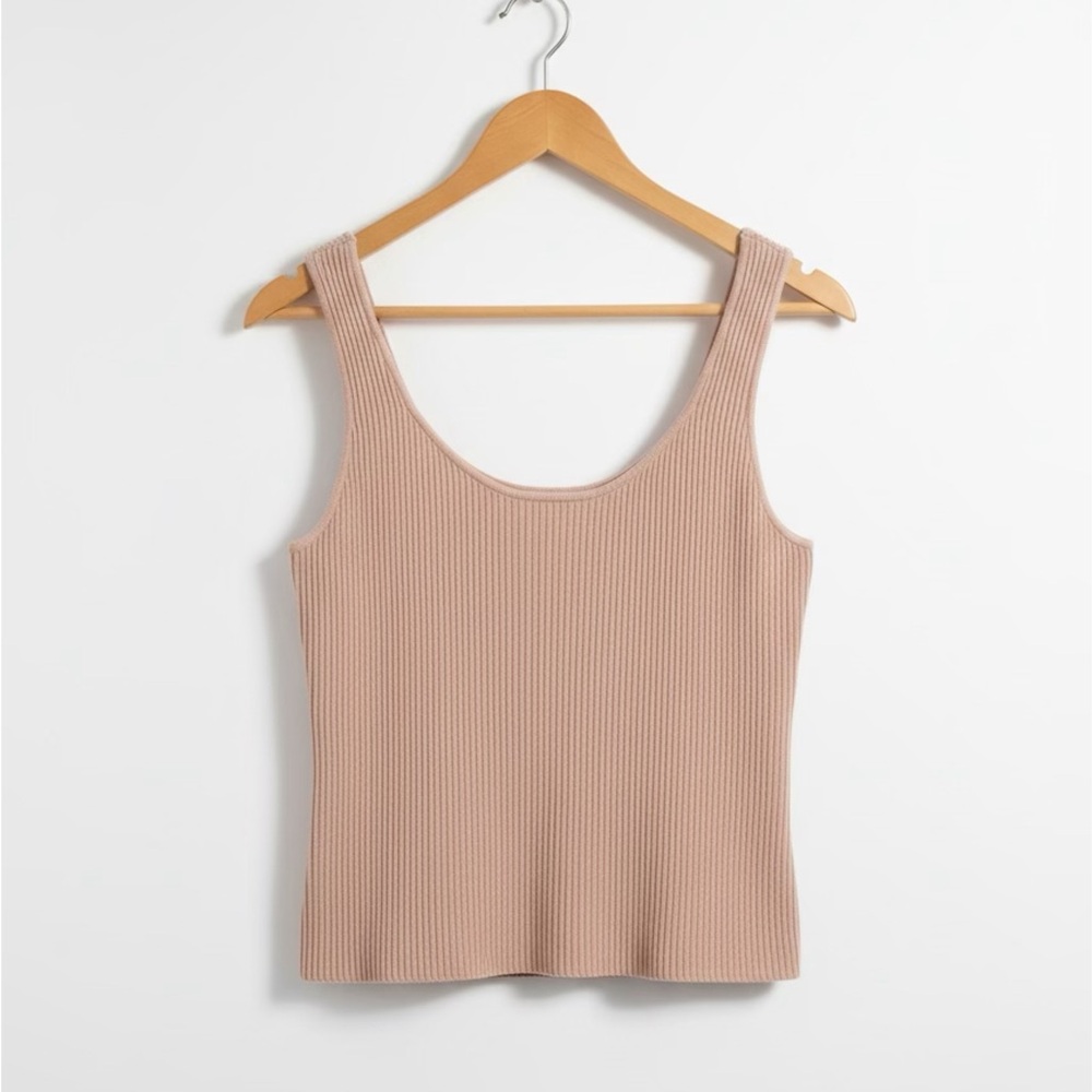 Ribbed Tank Top - Picture 2 of 3